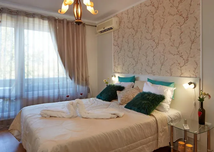 For Rent In Sunny Beach/ 公寓 内塞伯尔